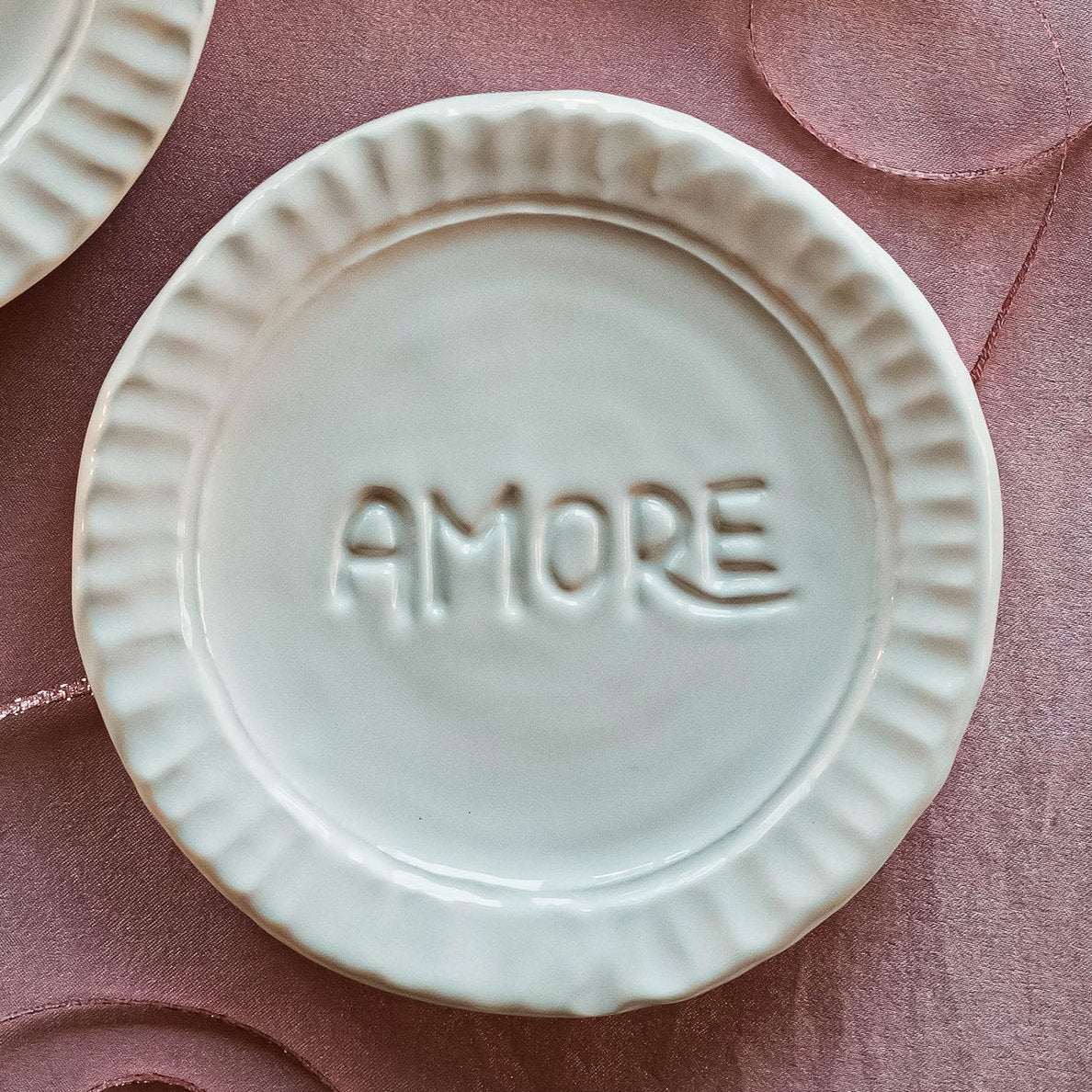 VIETRI: Pietra Serena Amore Plate