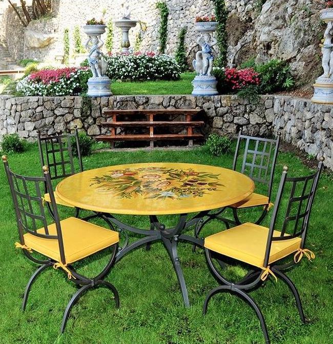 CERAMIC STONE TABLE + IRON BASE: AREZZO Design - Hand Painted in Deruta, Italy. - artisticaitalian.com