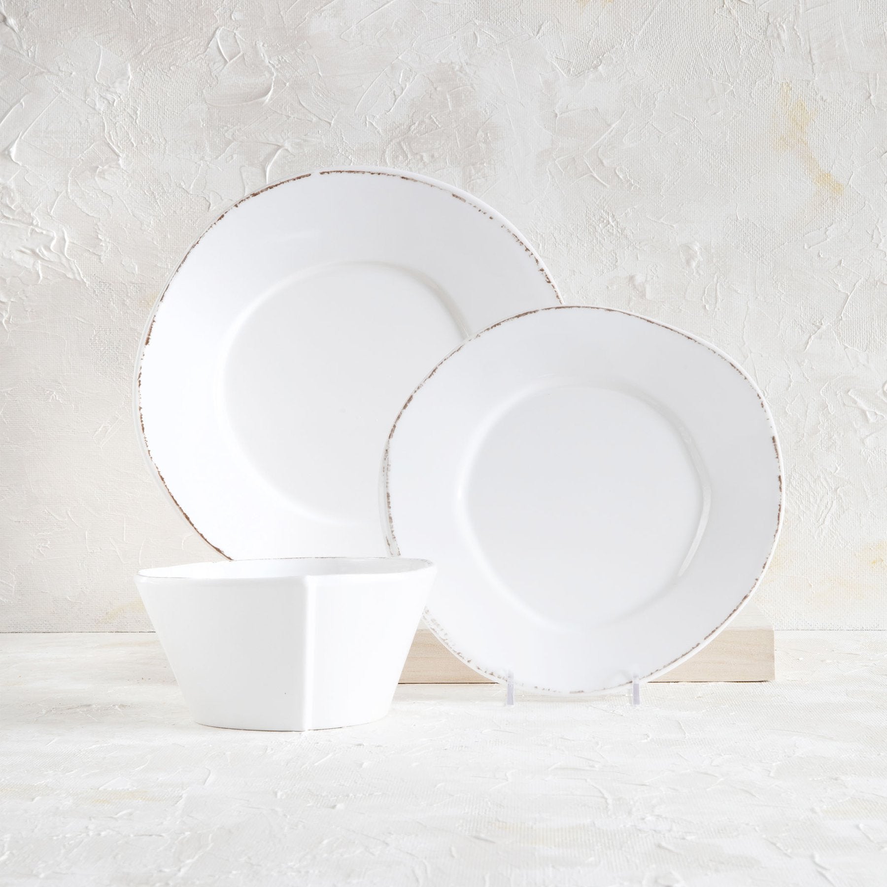 VIETRI: Melamine Lastra White Three-Piece Place Setting - artisticaitalian.com