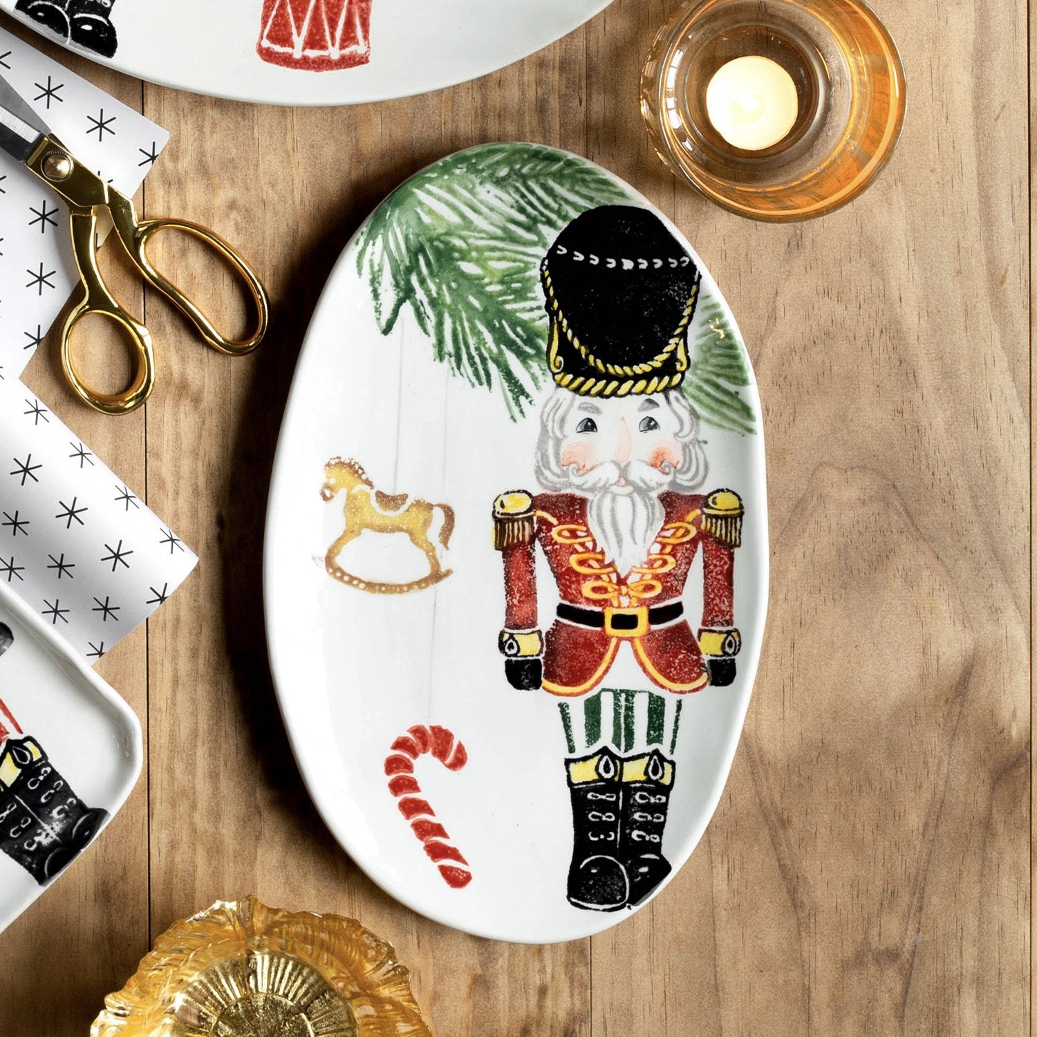 VIETRI: NUTCRACKERS SMALL OVAL PLATTER - artisticaitalian.com