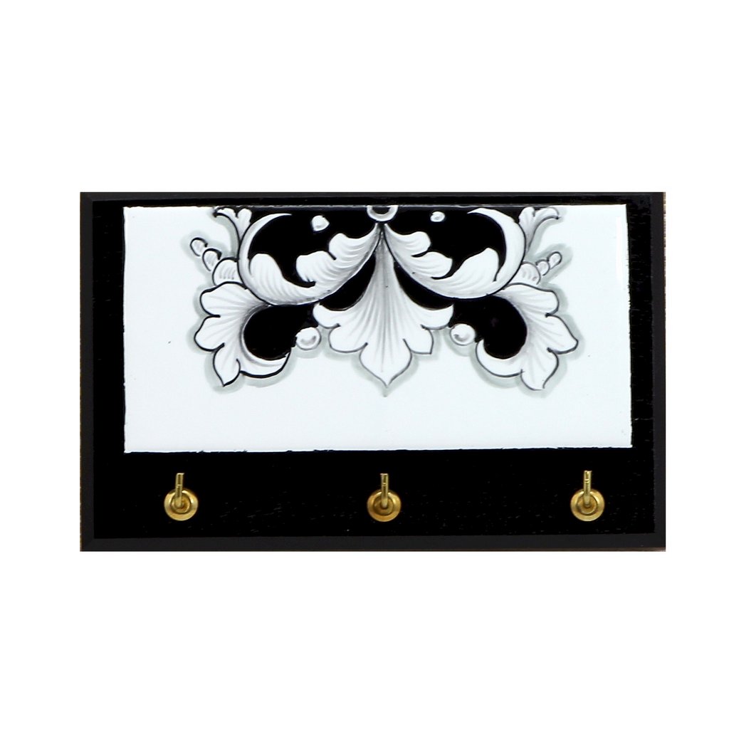 DERUTA VARIO NERO: Keys Hanger with Hand Painted Ceramic tile on Hard Wood base. Brass Hooks - artisticaitalian.com